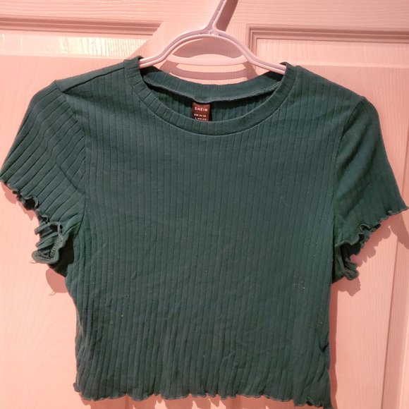 4 Shein crop tops - Picture 3 of 5